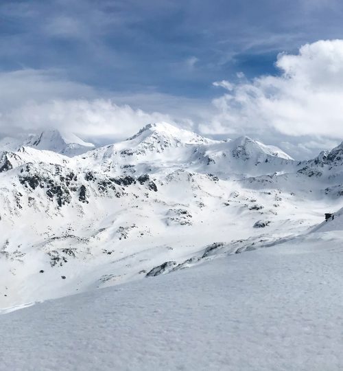 Winter hike in Retezat